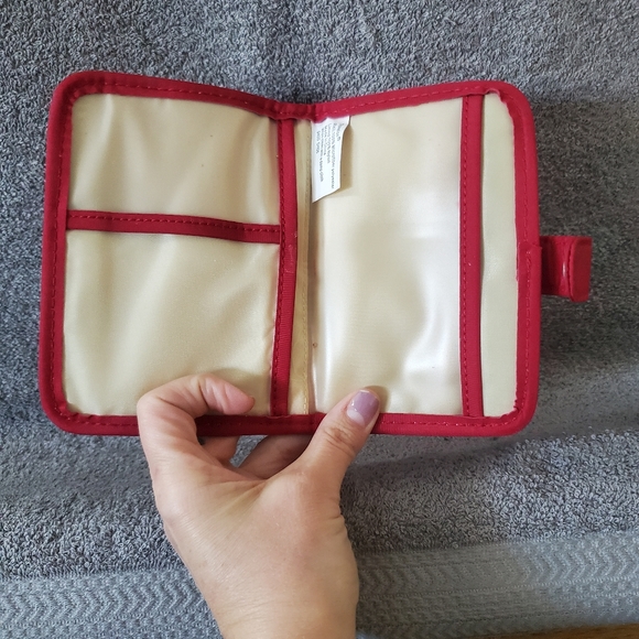 Travelon Anti-Theft Crossbody and Wallet - Picture 8 of 12